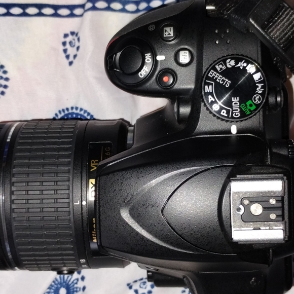 Nikon d3400 - Picture 1 of 3